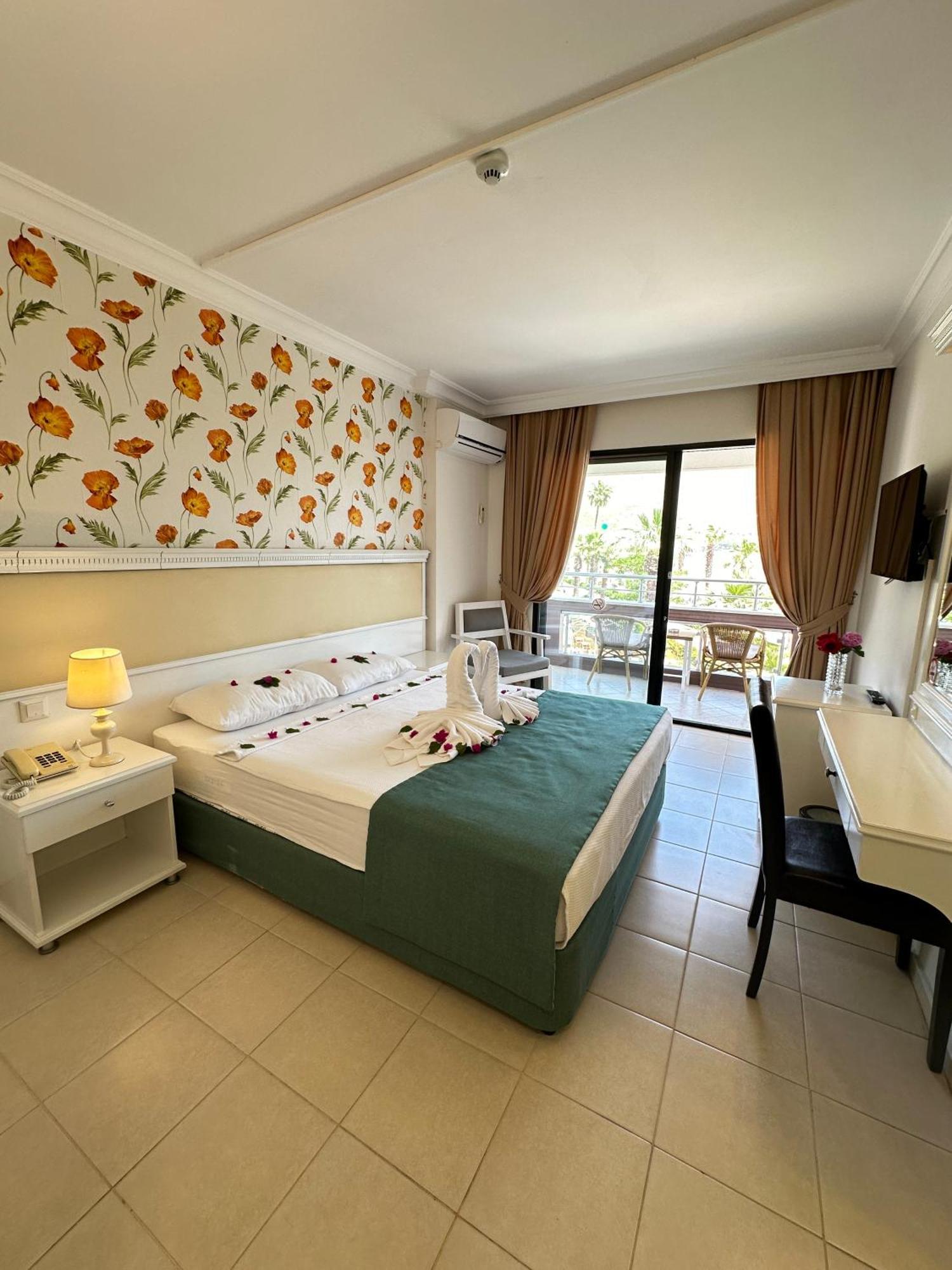 Hotel Chateau De Ville Marmaris Exterior foto